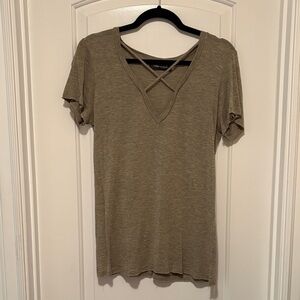 Universal Thread Khaki V-Neck Short Sleeve Tee